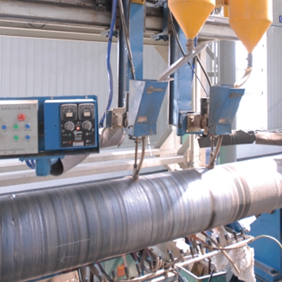 Roller and roller table