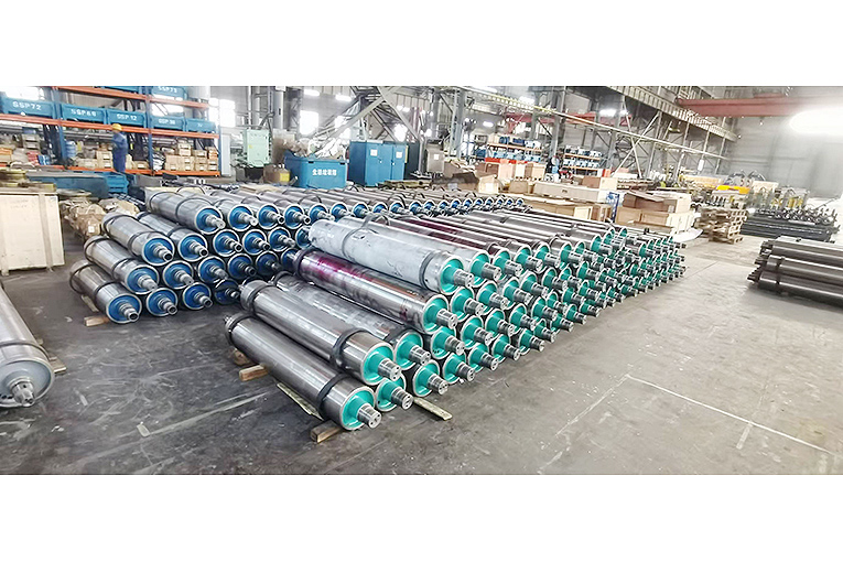 Layer cooling roller conveyor