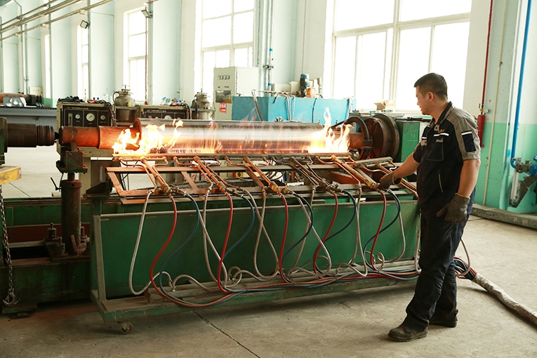 Flame spray welding machine tool